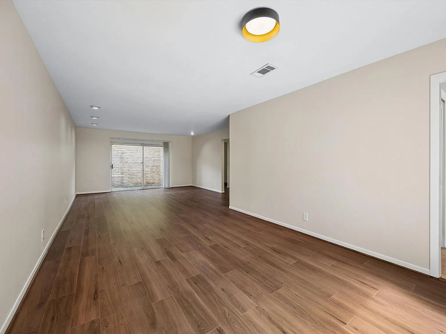 3 bed, 2.5 bath, 1851 sqft, $2,750 — Photo 4