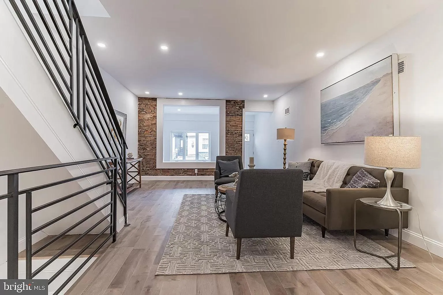 5612 Catharine St — Photo 3