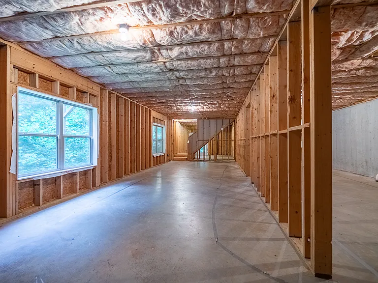 215 Oakridge Dr — Photo 45