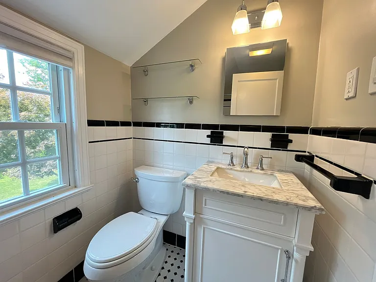 65 Buell St — Photo 14