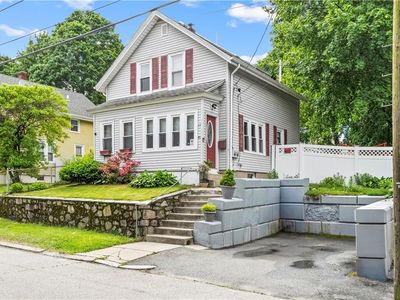 40 Vincent Ave, Pawtucket, RI, 02860