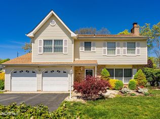 8 Independence Way, Howell, NJ 07731