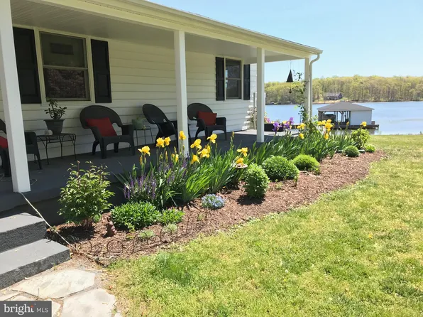 9646 Kentucky Springs Rd, Mineral, VA 23117