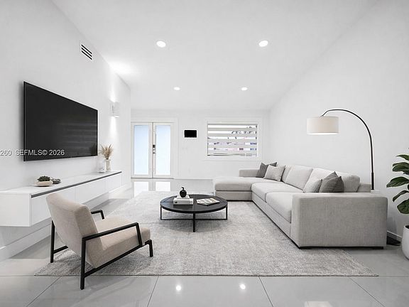 5th image of 13284 SW 39th St