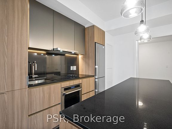 4th image of 11 Ordnance St #1611