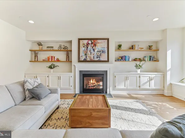 1036 James Walter Way, Kennett Square, PA 19348