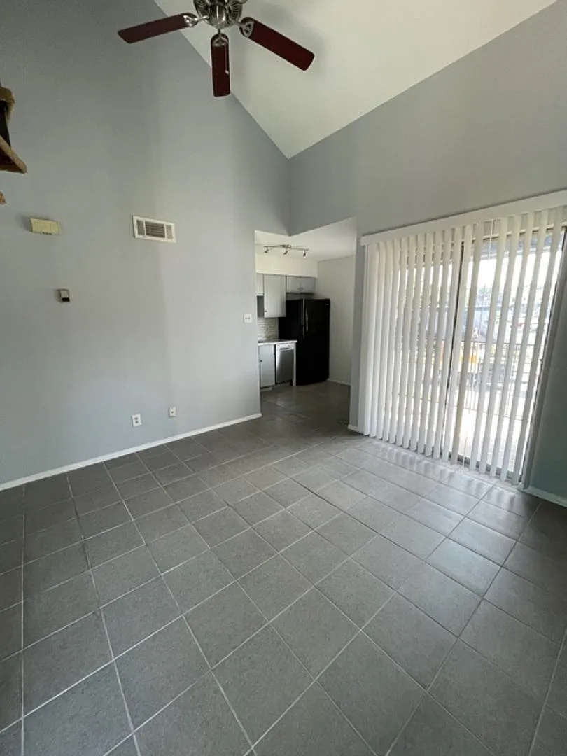 Cute Loft - Close to Downtown — Photo 2