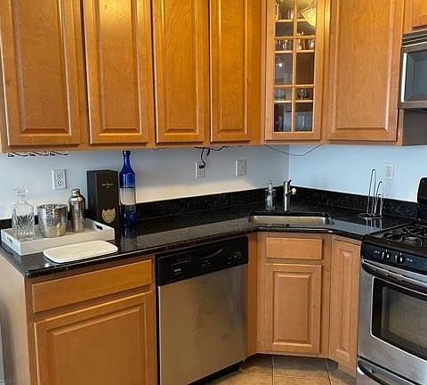 5th image of 4401 Park Ave APT 5A