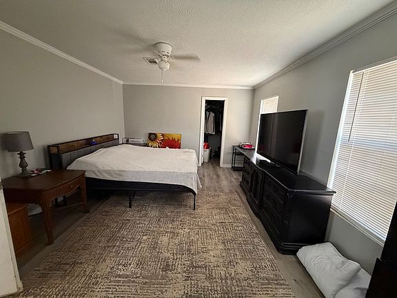 3rd image of 520 Copeland Rd