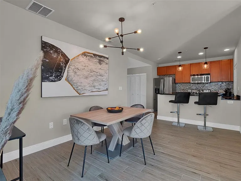 525 E Jackson St #508 — Photo 31