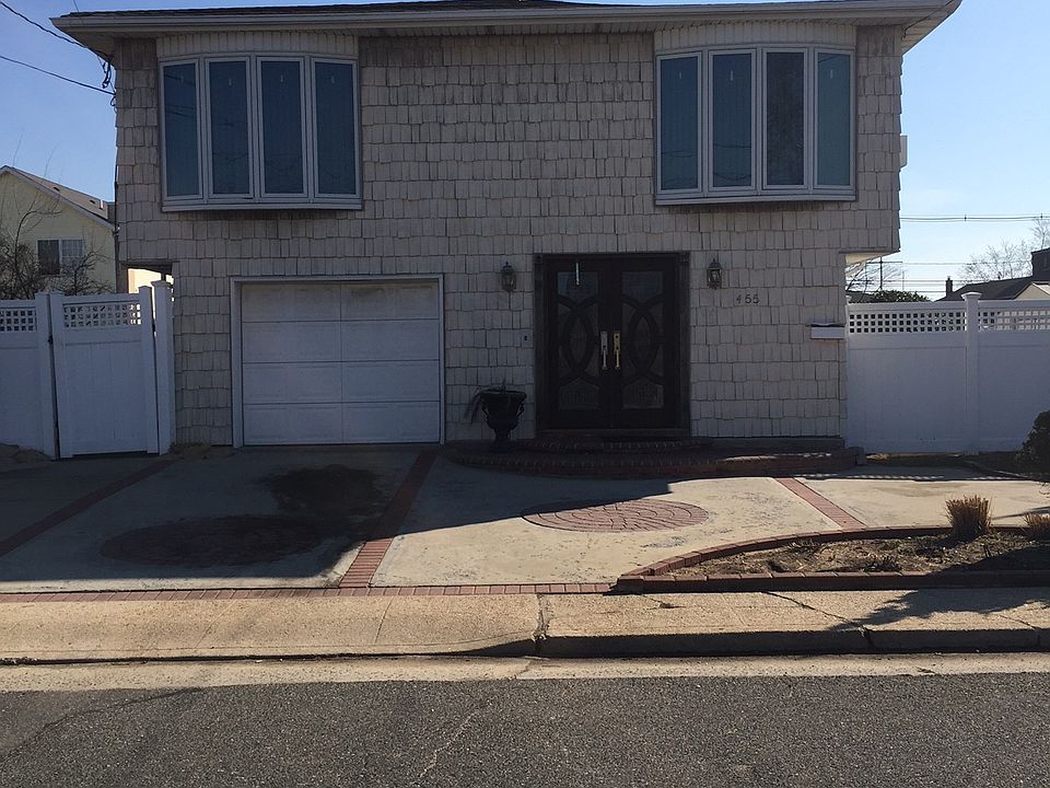 1st image of 455 Nassau Ave
