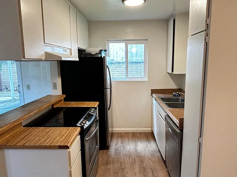 356 Roosevelt St #6 — Photo 7