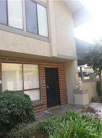 2nd image of 257 Rancho Dr Unit A