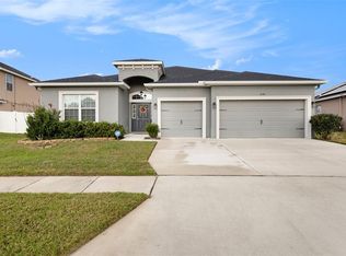 6641 Castle Green Pl, Zephyrhills, FL 33541