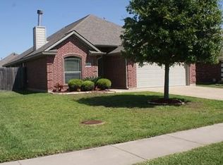 209 Rugen Ln, College Station, TX 77845