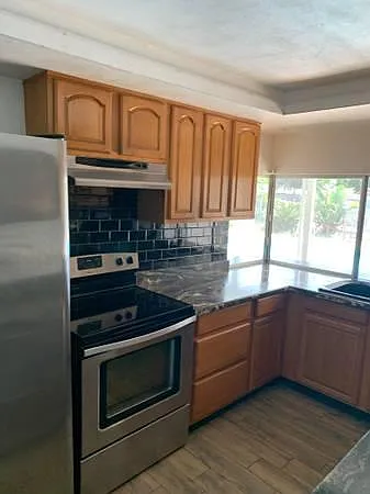 4210 Beacon Square Dr — Photo 7
