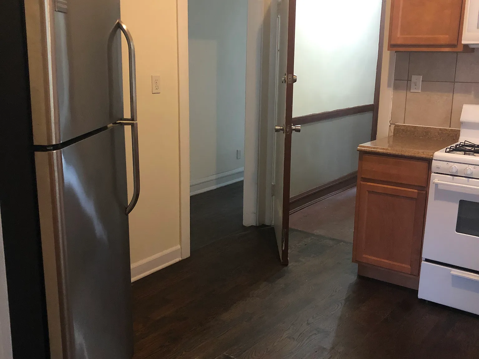 8124 S Ingleside Ave — Photo 4