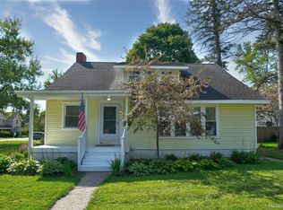 1331 W Genesee St, Lapeer, MI
