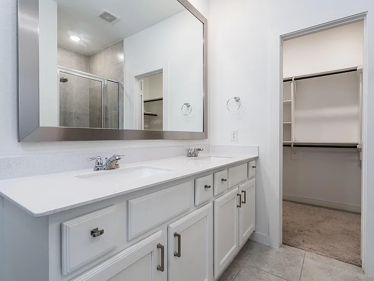 27006 Hidden Rock Ct — Photo 32