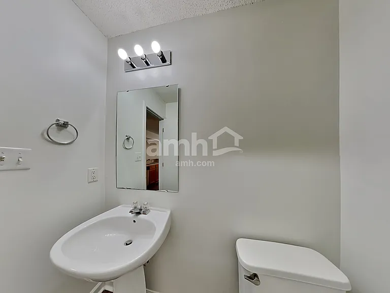 160 Camforth Dr — Photo 7