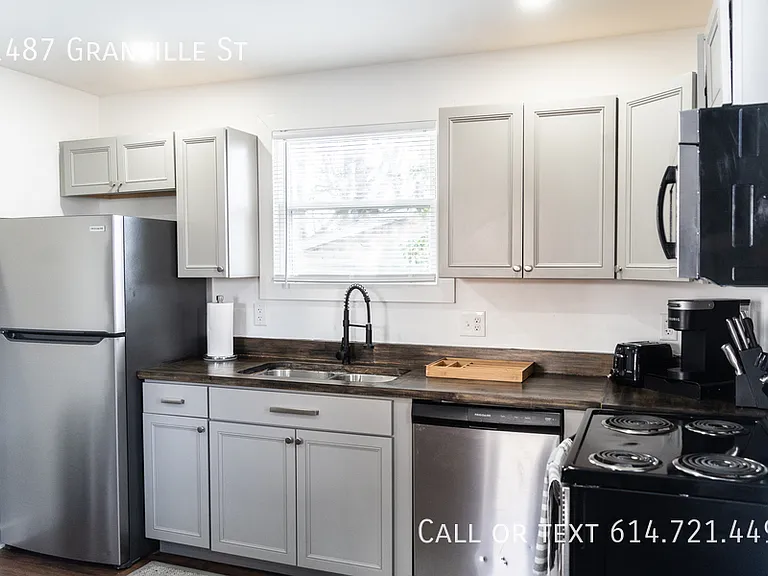 1487 Granville St — Photo 62