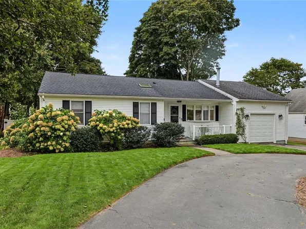 143 Church St, Barrington, RI 02806