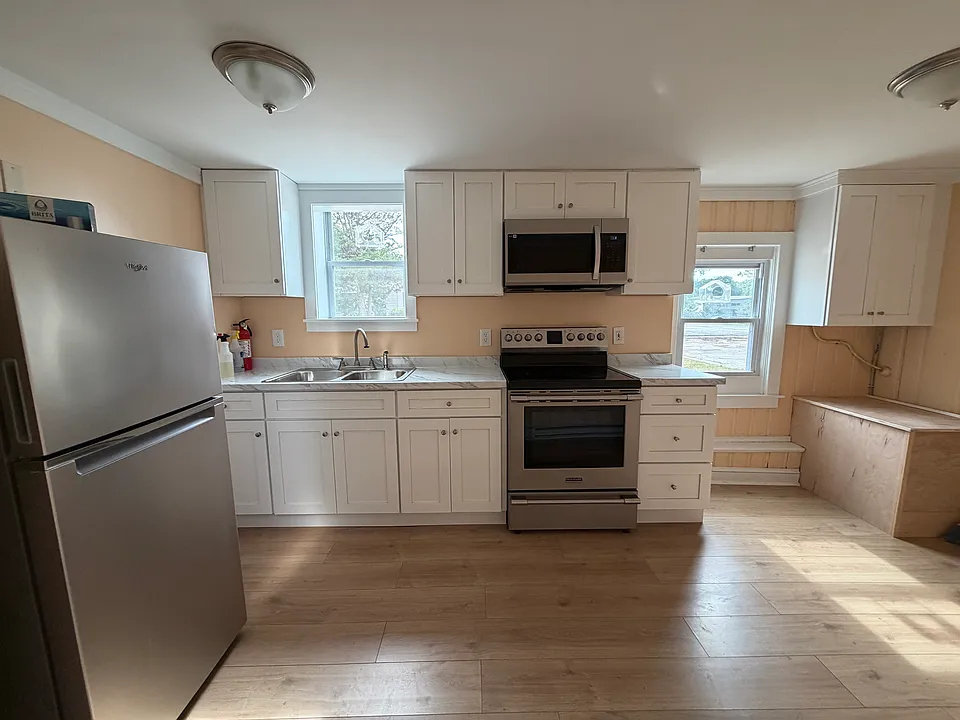 1503 S County Trl #1