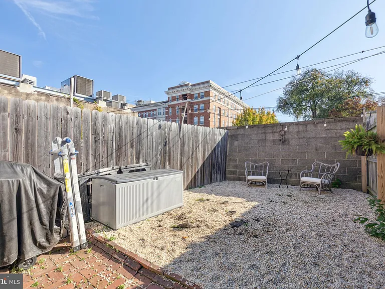 1731 Blair St — Photo 20