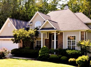 1704 Mountain Bay Dr, Hixson, TN 37343