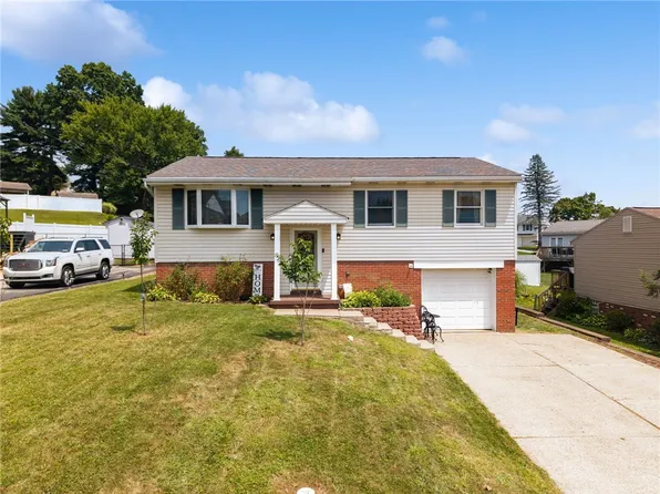 10151 Deerfield Dr, North Huntingdon, PA 15642