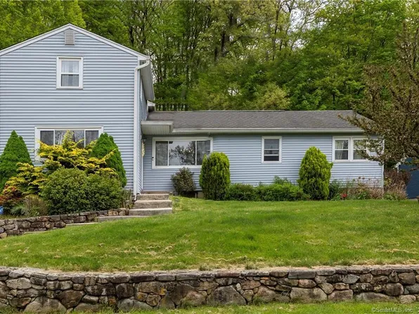 18 Rustic Road, Ridgefield, CT 06877