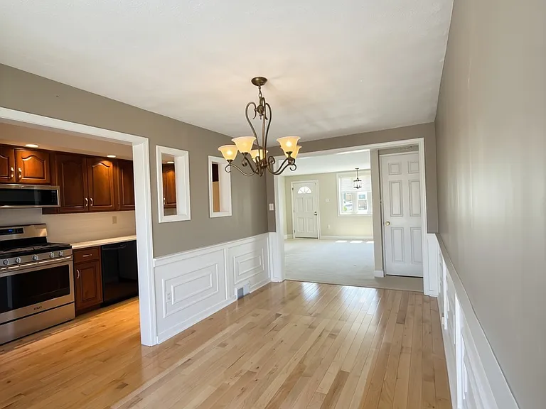 5220 Gramercy Dr — Photo 5