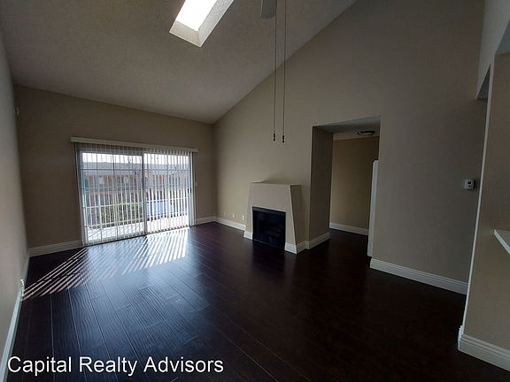 4th image of 1393 Newport Ave APT 7