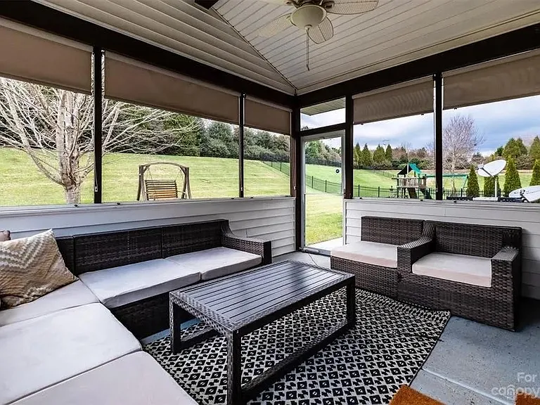 10034 Paxton Run Rd — Photo 21
