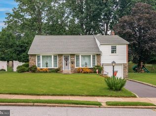 4423 Barry Rd, Philadelphia, PA 19114