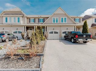 27 Trowbridge St, Woolwich, ON N0B1M0