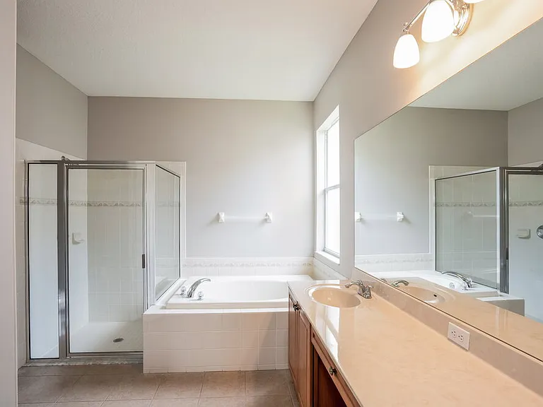 11410 Blue Lilac Ave — Photo 10