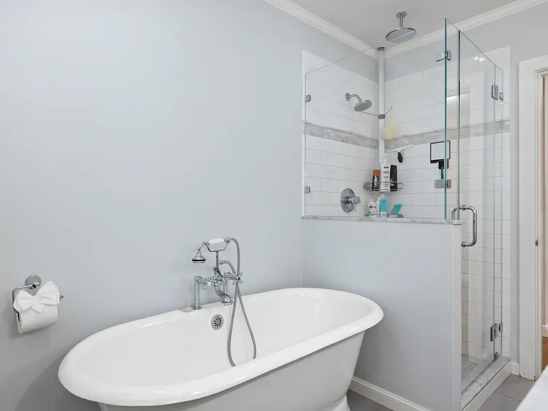 406 Edgewood Rd — Photo 10