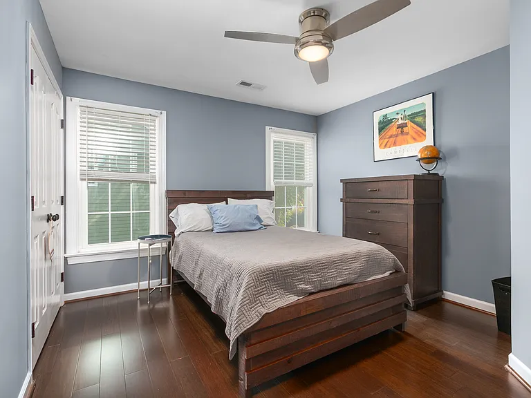 305 Lucas Park Dr — Photo 34
