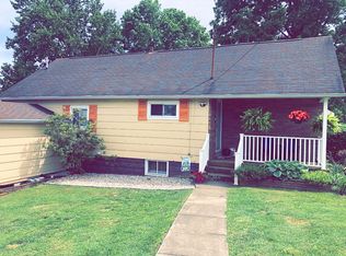 15 Oak Ln, Washington, WV 26181