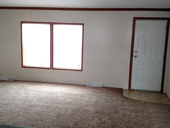 4th image of 440 Sunny Dale Dr