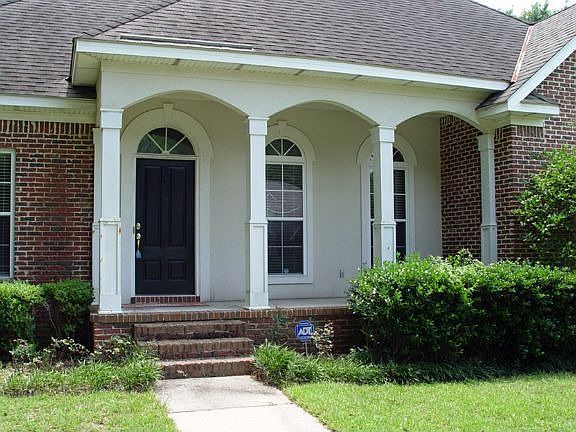 4th image of 205 South Dr