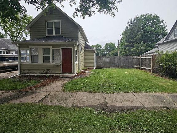 2nd image of 225 S Adella St