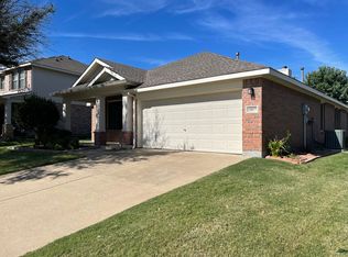 13077 Fencerow Rd, Fort Worth, TX 76244