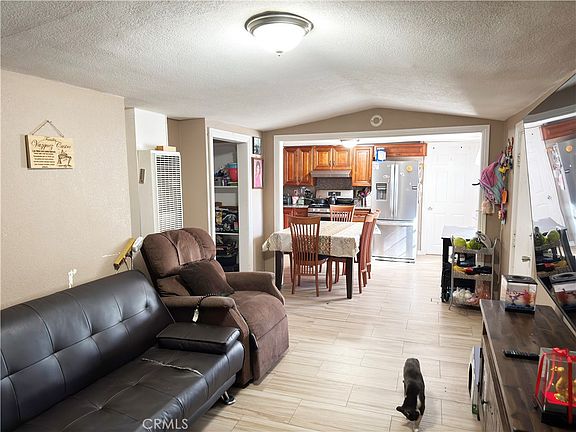 5th image of 3707 Vineland Ave