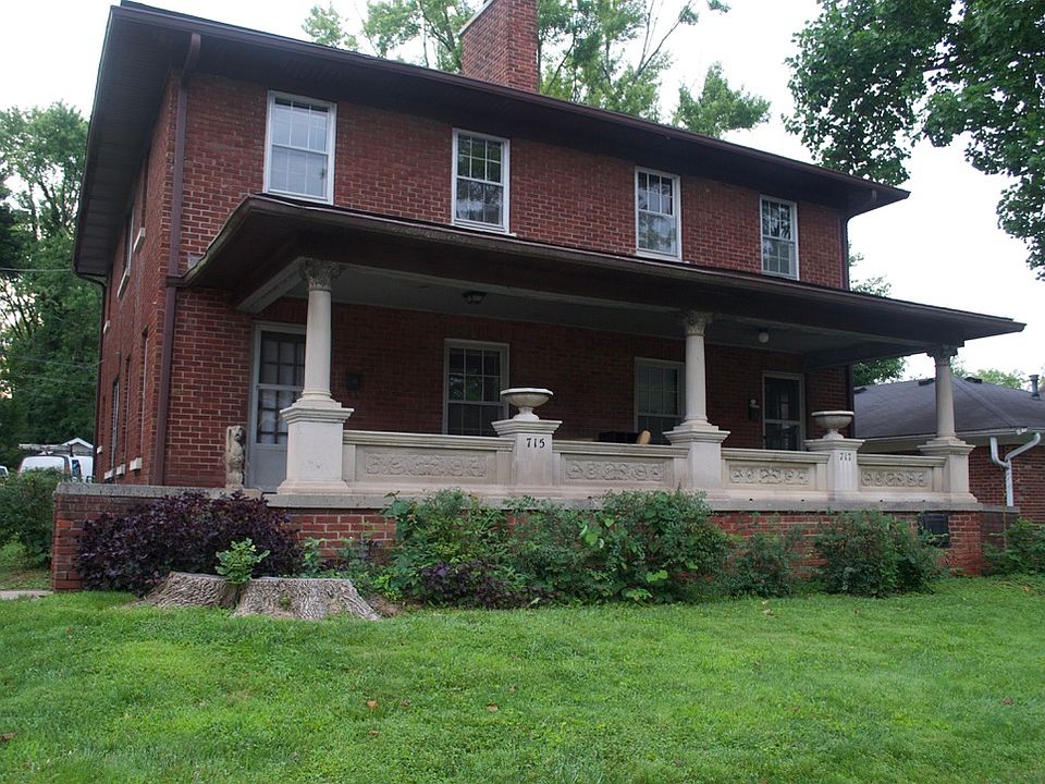 1st image of 715 S Woodlawn Ave