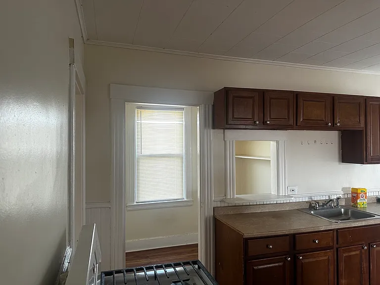 39 Baldwin St #1 — Photo 4