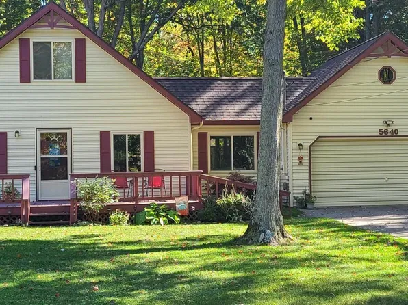 5640 N Reserve Rd, Roscommon, MI 48653