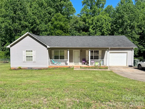 1213 Coventry Pl NW, Conover, NC 28613