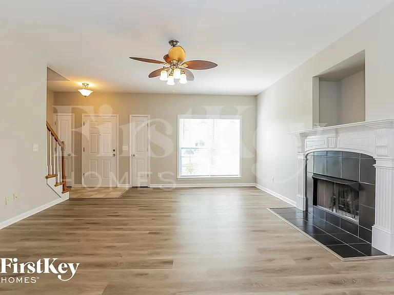 1934 Shafer Dr — Photo 5